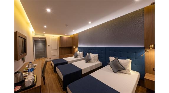 تور استانبول (هتل نوا پلازا کریستال)